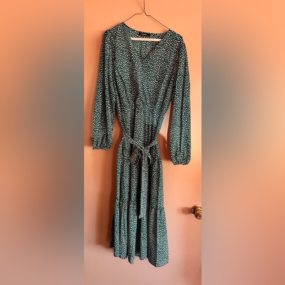 New without tags green long sleeve dress Sz M